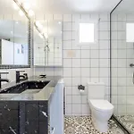Six By Caleta Homes شقة مالقة