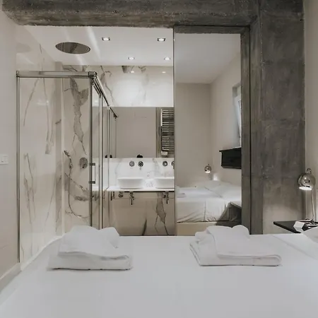Apartment Six By Caleta Homes *