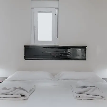 Six By Caleta Homes * Malaga