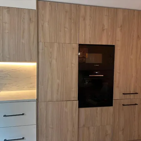 Six By Caleta Homes شقة