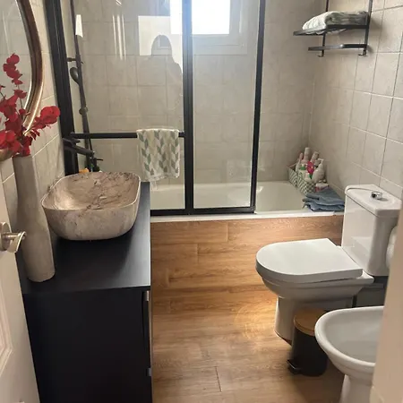 Six By Caleta Homes Апартаменты Малага