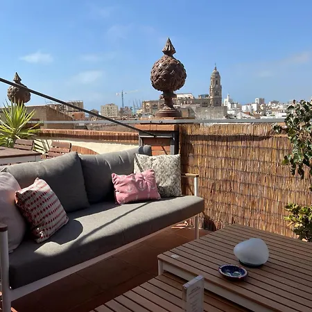 Six By Caleta Homes شقة